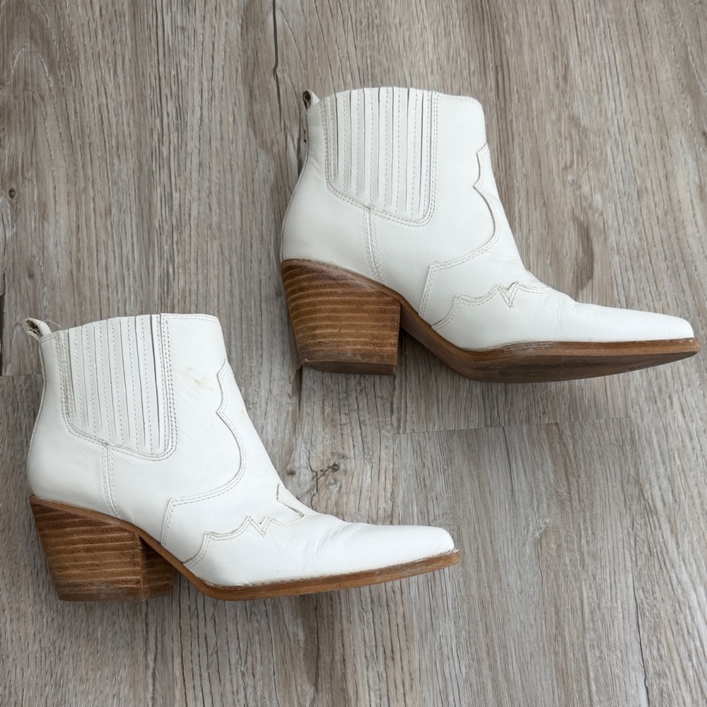 White Leather Sam Edelman Western Style Booties